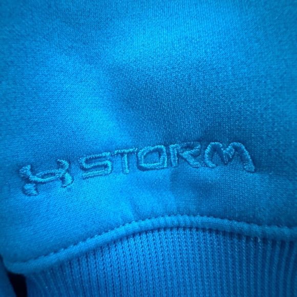 Good used condition under armour sweatshirt.  Sz m - Picture 6 of 9